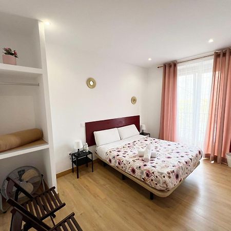 Hostal Abaaly Madrid Exterior foto